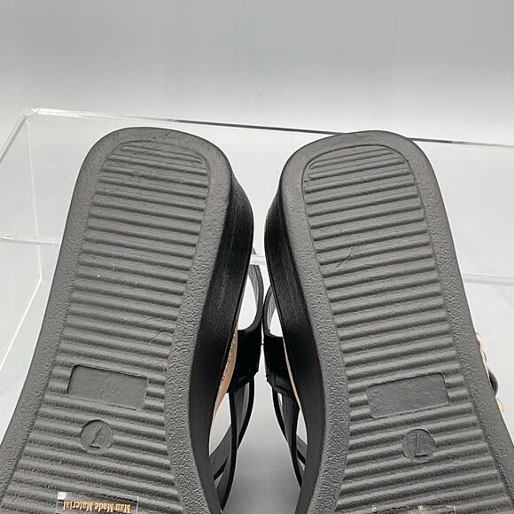 New Journee Collection Women’s Bianca Wedge Sandals Black Size 7 - Picture 10 of 11